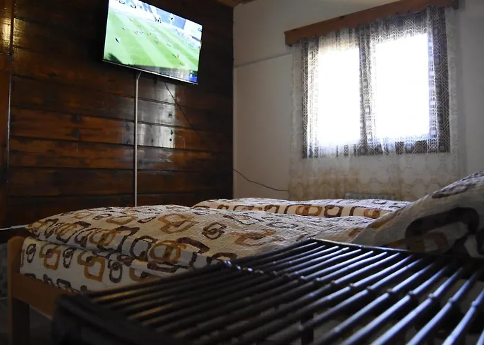 度假居 Planinska Kuca Divcibajka 瓦列沃