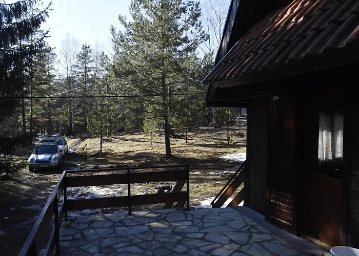 Planinska Kuca Divcibajka * 瓦列沃